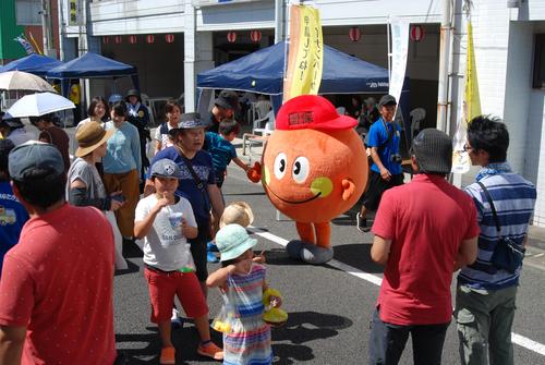 トロントロン軽トラ市（川南町）